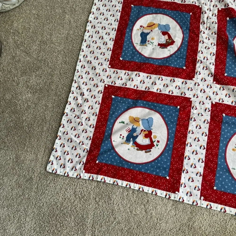 Vintage Sunbonnet Sue & Overall Sam Patchwork Quilt Baby Blanket Lightweight